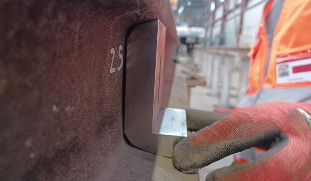 Llave de carril PTW instalada en la vía Llave de carril PTW instalada en la vía