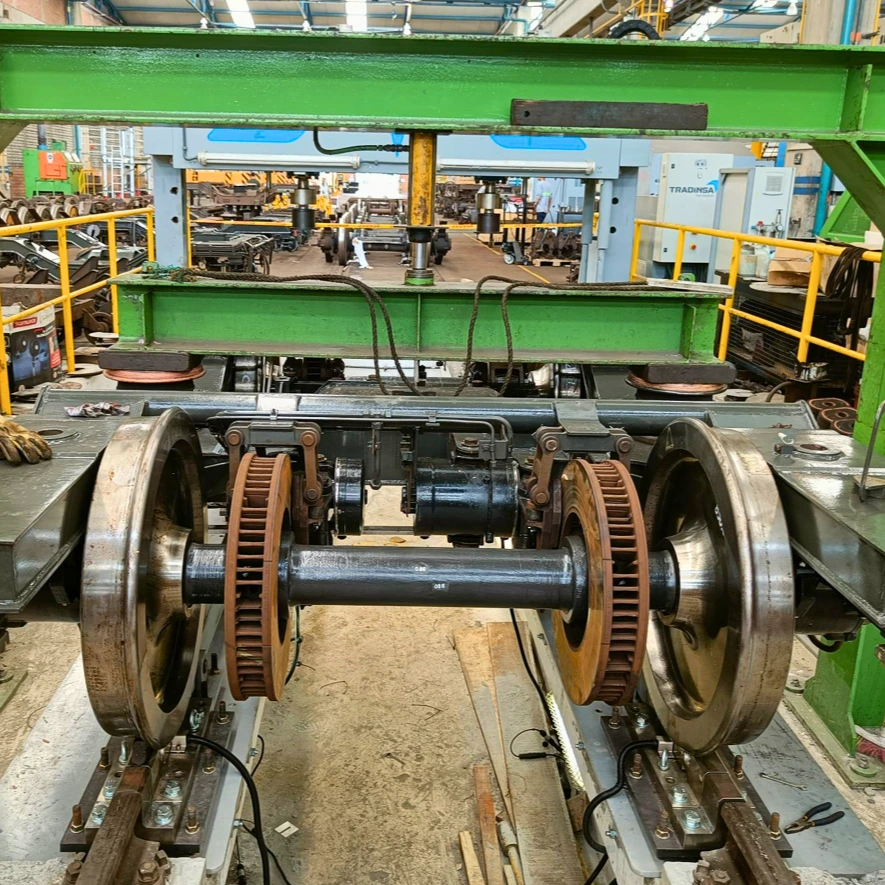 Sistema TrackCell™ pesando un bogie en taller Sistema TrackCell™ pesando un bogie en taller